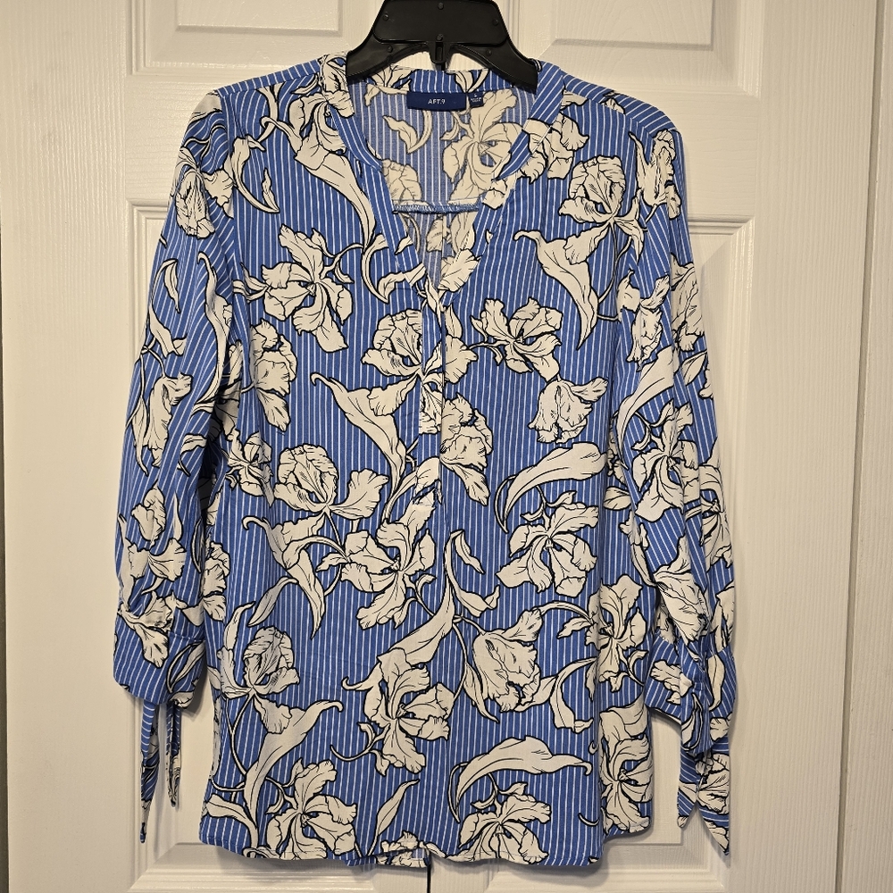 Apt.9 Women's Elegant Feminine Rayon Floral  V-neck 3/4 Sleeve Blouse Top size S